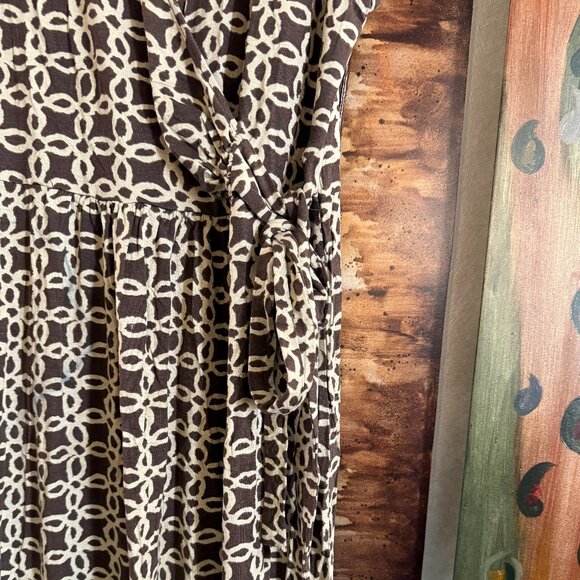 Broan and Beige Merona Dress with "V" neck, Size M - Picture 4 of 5